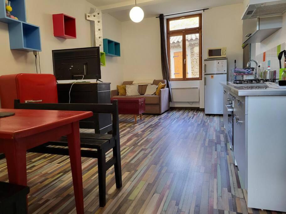 T2 Centre Village "Chez Clothilde" Remoulins Exterior foto